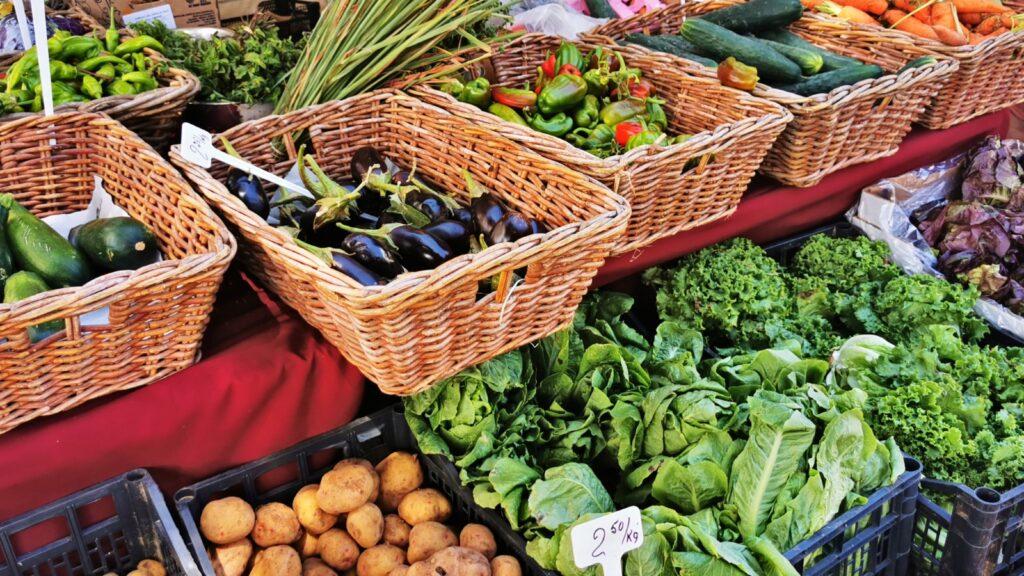 lokale Produkte auf dem Mancha Blanca Markt.